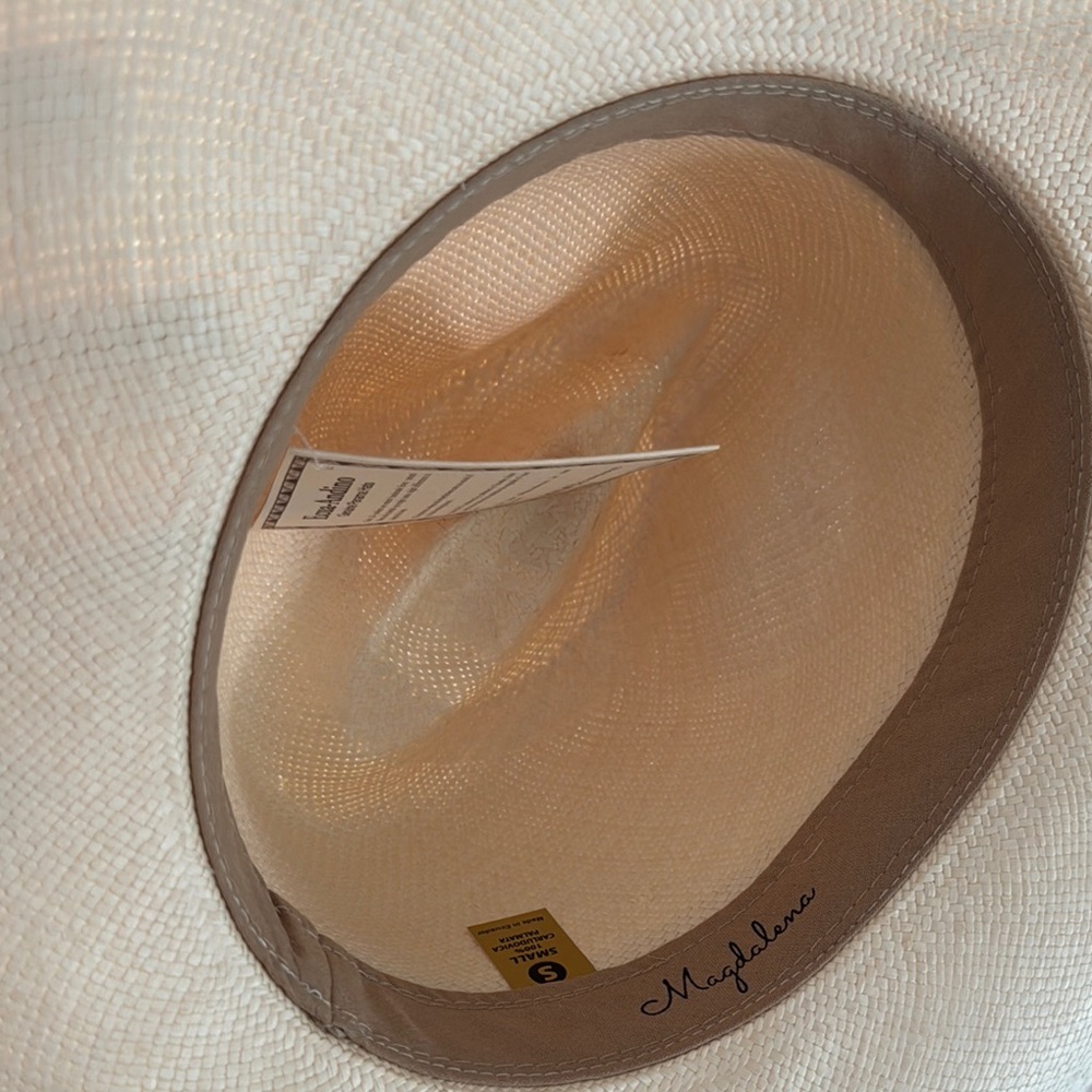 Straw Hat - Picture 2 of 3